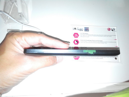 LG L80 màn hình 5 inch có giá 4,5 triệu đồng