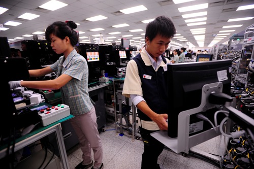 Các trang thiết bị bên trong nhà máy rất hiện đại
