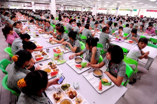 Tại đây công nhân được ăn hoàn toàn miễn phí