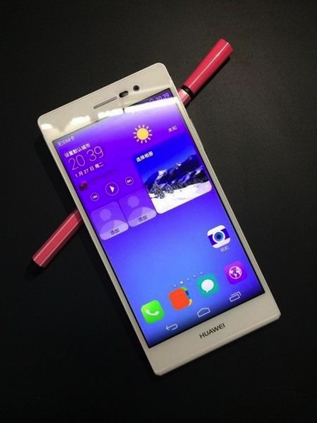 Một vài ảnh về Huawei Ascend P7:
