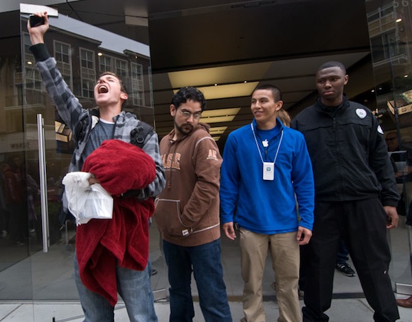 Người dùng iPhone luôn tin tưởng vào thương hiệu của Apple