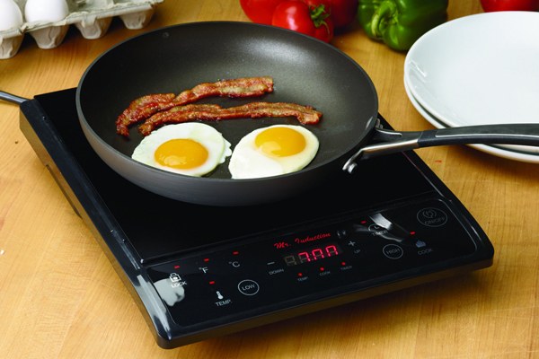Bếp điện từ nấu nhanh chóng và an toàn hơn