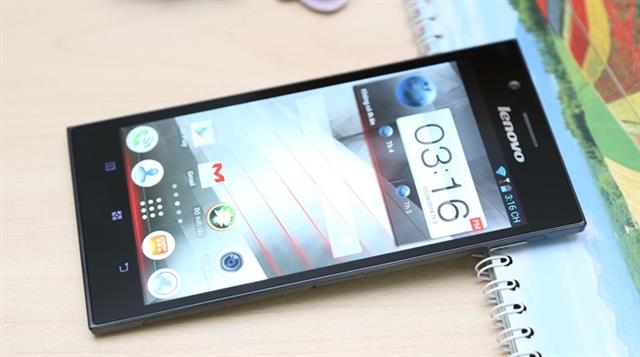 Lenovo K900 32GB có giá bán tham khảo tại thegioididong.com khoảng 6.990.000 đồng