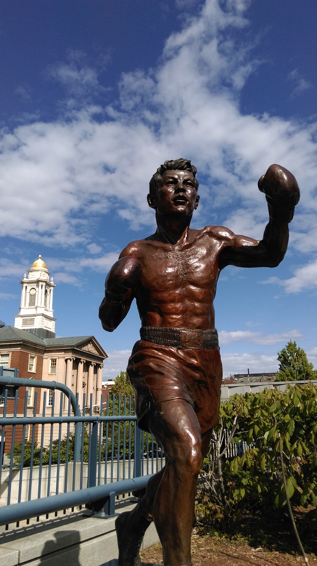 HTC One Mini 2 và One M8