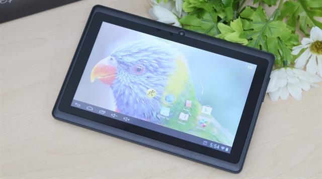 Yarvik Xenta 7C có giá bán tham khảo tại thegioididong.com khoảng 1.290.000 đồng