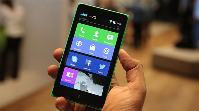 Nokia XL chính thức được bán ra