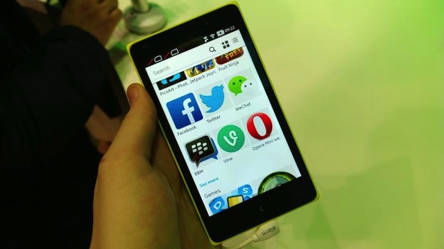 Nokia X2 hấp dẫn hơn