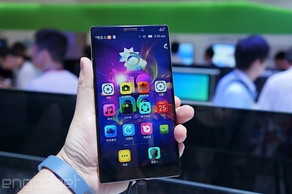  Lenovo bất ngờ tung smartphone cao cấp dùng chip Snapdragon 801