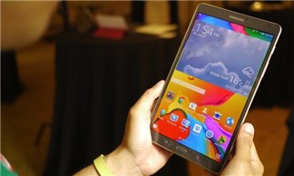Trên tay Galaxy Tab S 8.4, nhỏ gọn nhưng không kém phần mạnh mẽ