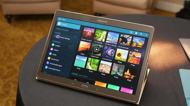 Khả năng chạy đa nhiệm trên Galaxy Tab S 10.5 đúng là