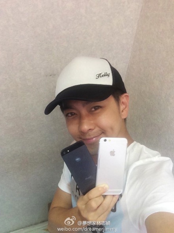 Bức ảnh Jimmy Lin cùng iPhone 6 hoàn toàn là thật