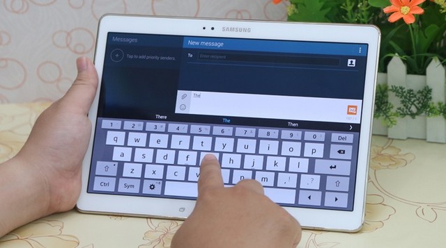 Trên tay Galaxy Tab S 10.5 siêu mỏng tại Việt Nam