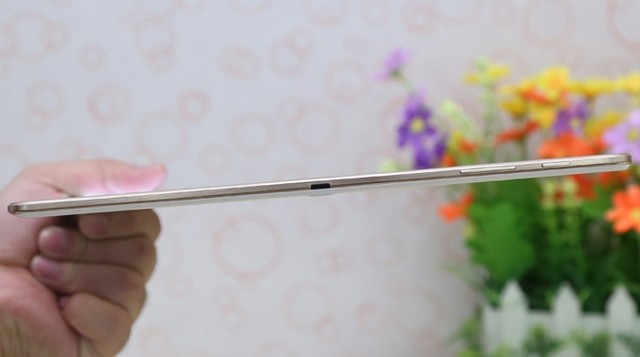 Trên tay Galaxy Tab S 10.5 siêu mỏng tại Việt Nam