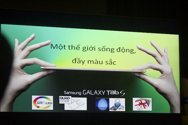 Các ưu điểm của màn hình Super Amoled trên Galaxy Tab S