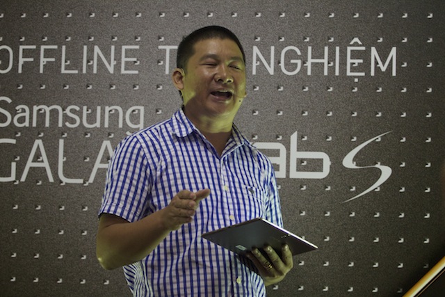 Chuyên gia về đồ hoạ giới thiệu về màn hình Galaxy Tab S