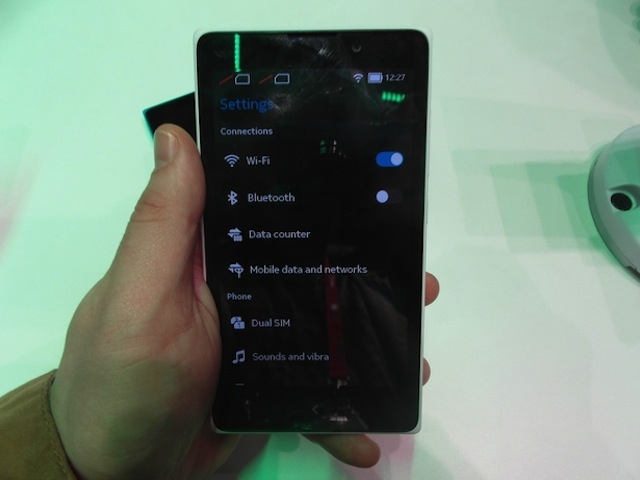 Khôi phục cài đặt gốc bằng cách vào Settings