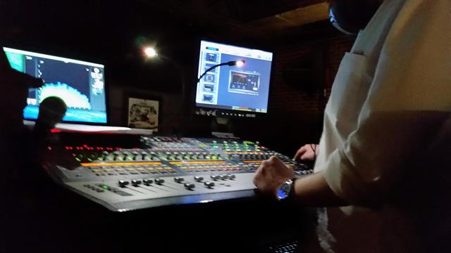 Ảnh chụp thiếu sáng