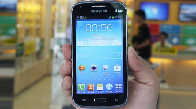 Thiết kế thon gọn, vừa vặn trong lòng bàn tay