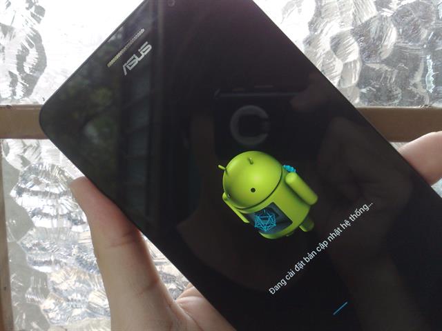 Asus Zenfone cập nhật phiên bản mới sửa lỗi Facebook