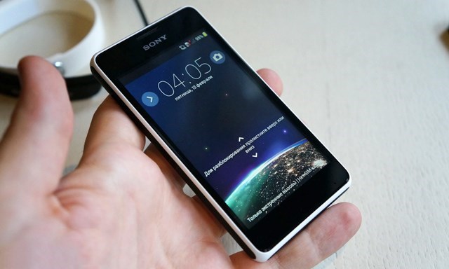 Xperia E1