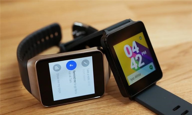 Smartwatch chạy Android Wear Smartwatch chạy Android Wear