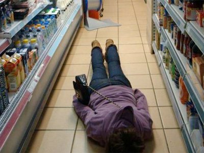 Bị đình chỉ vì tự sướng tại nơi làm việc