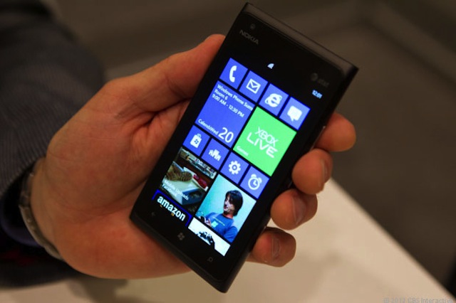 Cần phải chạy Windows Phone 8 bản chuẩn