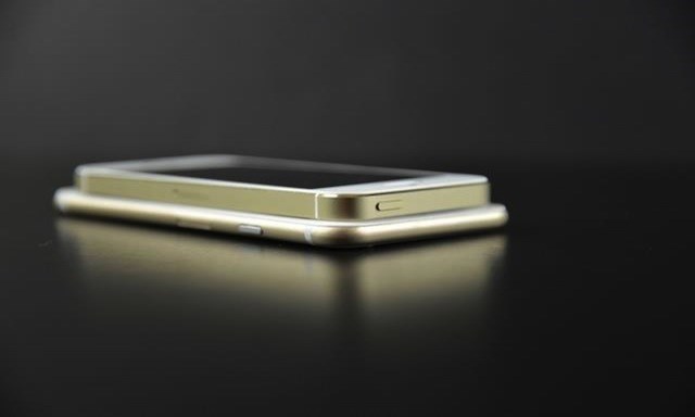 Linh kiện iPhone 6 lần đầu lộ diện trước ống kính Linh kiện iPhone 6 lần đầu lộ diện trước ống kính
