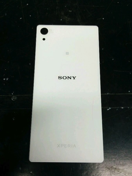 Ảnh rò rỉ mặt sau phiên bản Xperia Z3 màu trắng