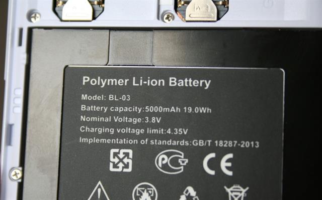 Máy dùng thỏi pin chuẩn Polymer Li-ion 5000 mAh