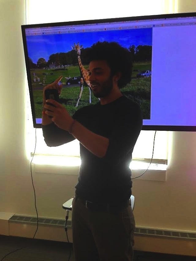 Ê hươu nhìn gì vậy?