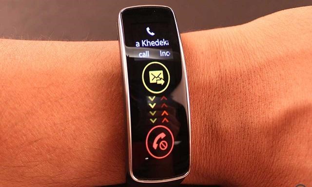 Samsung Gear Fit lại một lần nữa rớt giá Samsung Gear Fit lại một lần nữa rớt giá