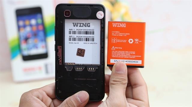 Máy dùng thỏi pin chuẩn Li-Ion dung lượng 1350 mAh (có thể tháo rời)