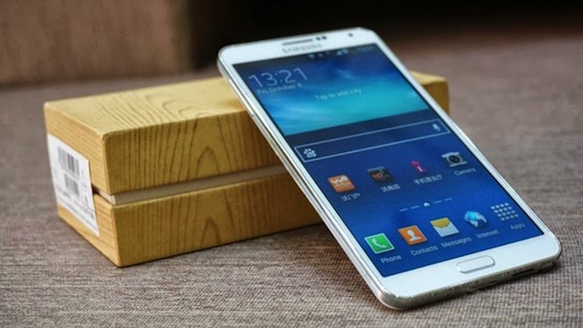 Galaxy Note 3 và hộp đựng có thể tái chế