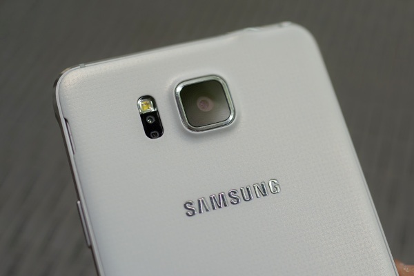 Cận cảnh smartphone đẹp nhất của Samsung tại Việt Nam