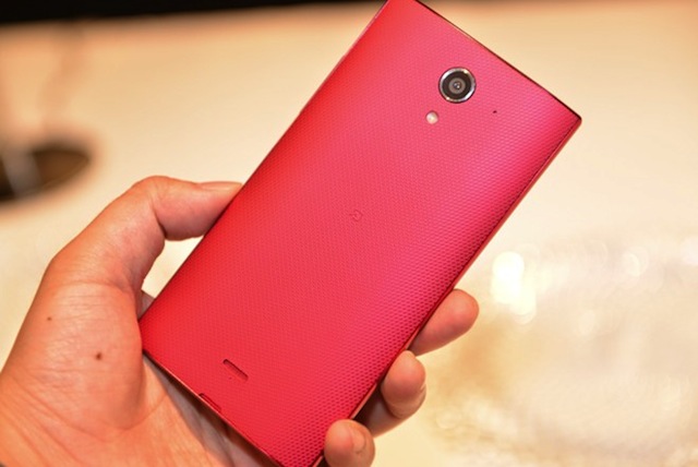 Loạt ảnh thực tế của Aquos Crystal X