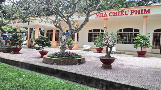 Nơi đăng ký “muốn có hướng dẫn viên theo cùng” (10MP, dung lượng ảnh 3,22MB, không flash, tiêu cự 3,69mm, cân bằng trắng tự động, thời gian phơi sáng 1/526 và ISO 50)