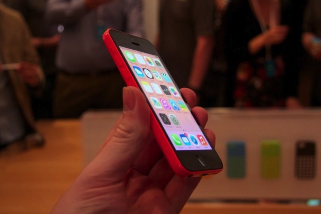 iPhone 5C rẻ đáng kinh ngạc