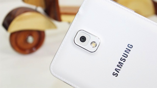 Camera sau sẽ nâng lên mức 16 MP