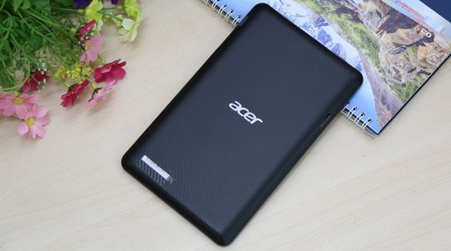 Trên tay tablet Acer hỗ trợ 3G có giá siêu rẻ