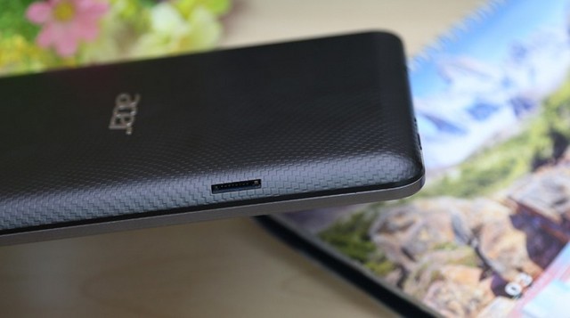 Trên tay tablet Acer hỗ trợ 3G có giá siêu rẻ