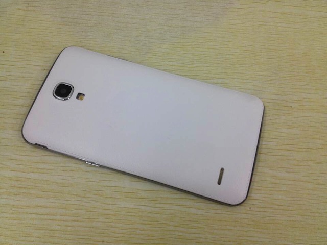 Smartphone màn hình cong nhái