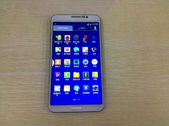 Smartphone màn hình cong nhái