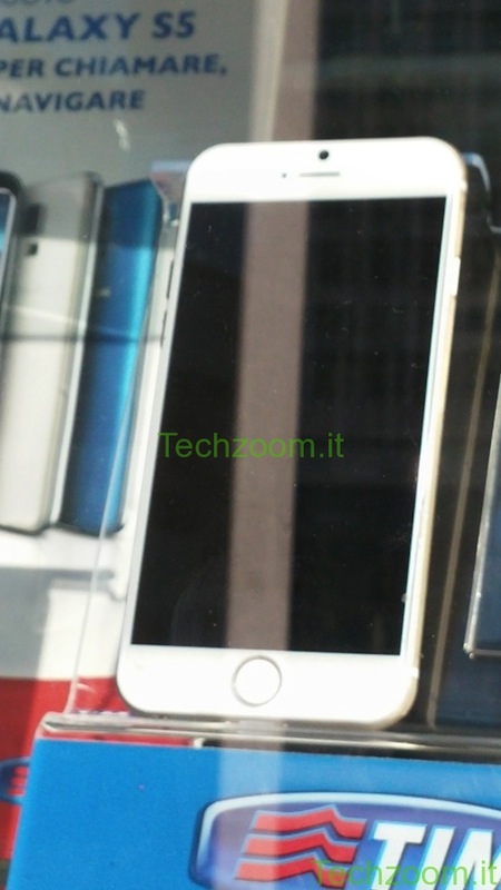 iPhone 6 trên kệ hàng