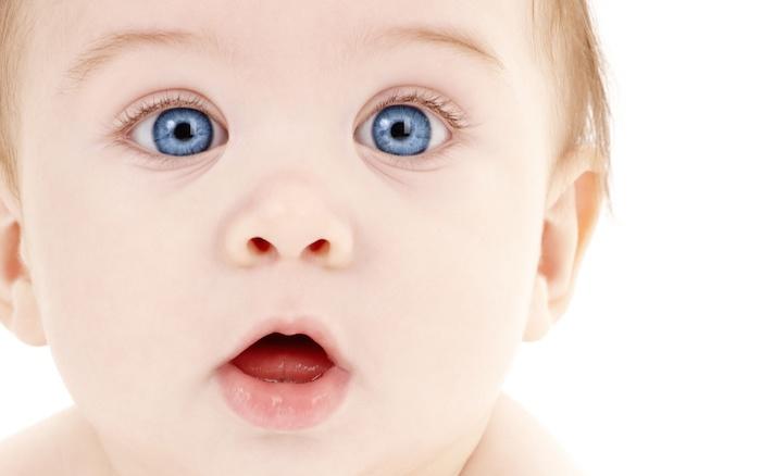Making the baby suddenly scared will help the baby stop hiccups
