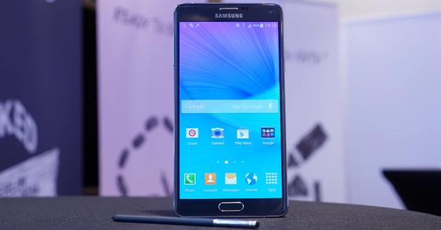 Galaxy Note 4 dùng thanh RAM dung lượng lên đến 3GB, trong khi Galaxy S5 chùn lại ở mức 2GB mà thôi