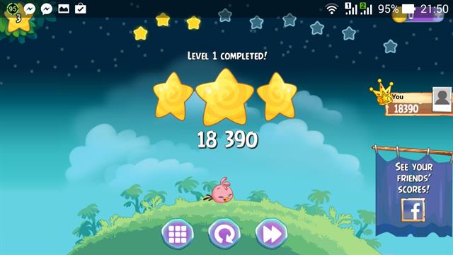 Bạn cũng có thể chia sẻ nhanh thành tích vẻ vang của mình lên mạng xã hội Facebook để đua Top với bạn bè