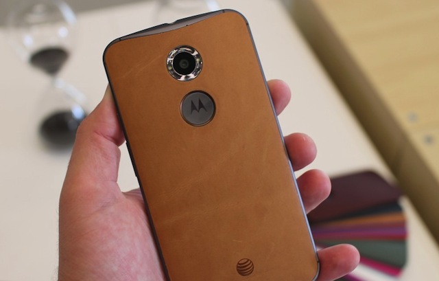 Mặt sau của Moto X+1