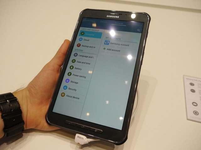 Trên tay Galaxy Tab Active