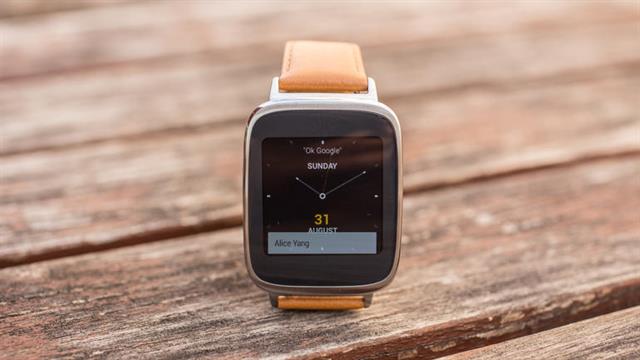 Nhìn thoáng qua Asus ZenWatch có kiểu dáng thiết kể cổ điển không khác gì những mẫu đồng hồ kim hay kỹ thuật số trên thị trường